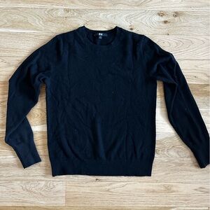 Uniqlo Cashmere Black Sweater Medium
